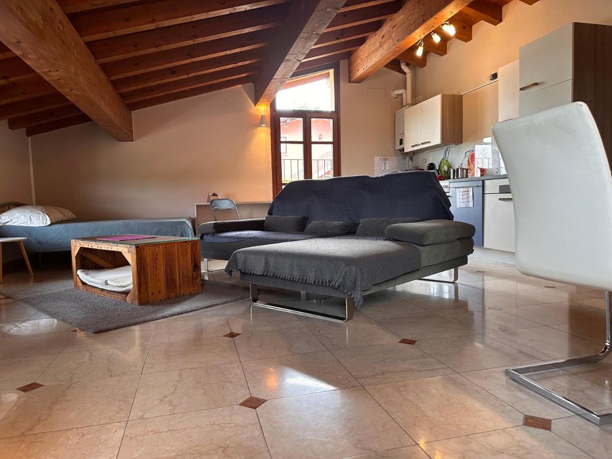 Loft Gardasee Лонато Екстериор снимка