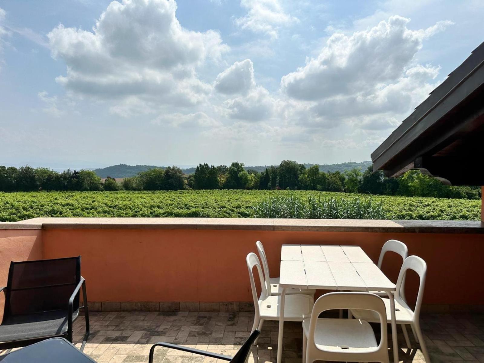 Loft Gardasee Лонато Екстериор снимка