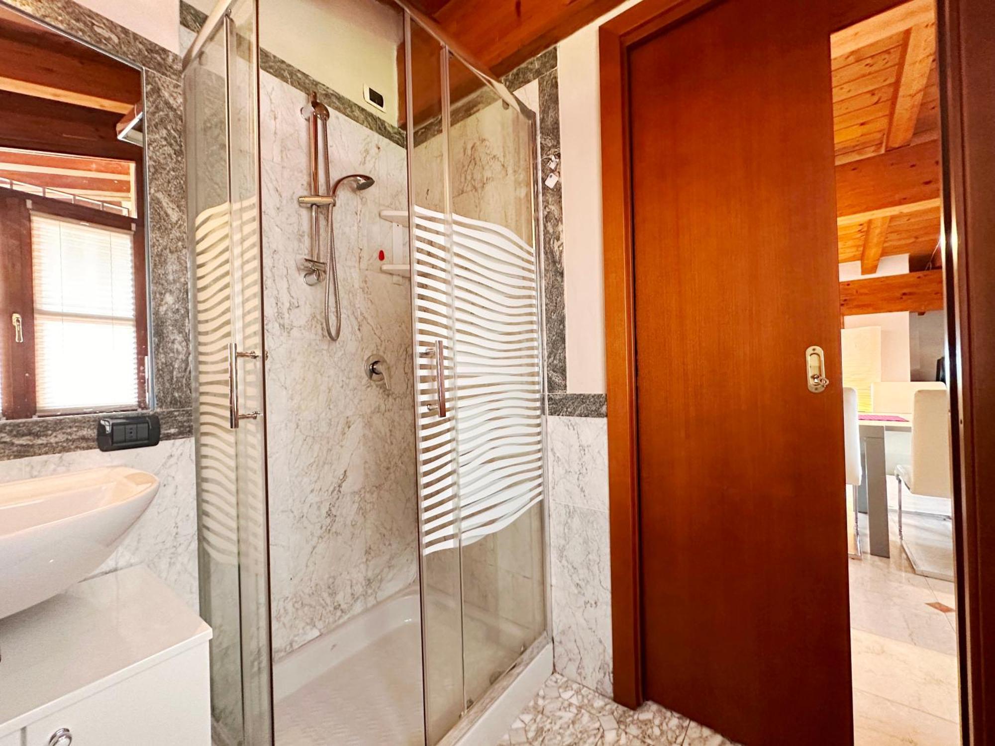Loft Gardasee Лонато Екстериор снимка